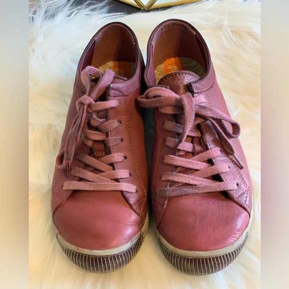SOFTINOS Purple Leather Lace Up Sneakers - Picture 1 of 5